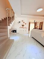 2-level Villa With Private Pool 3BR Sleeps 8