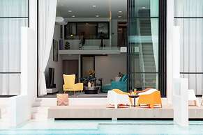 Pool Access Spacious Townhouse Kid Slide