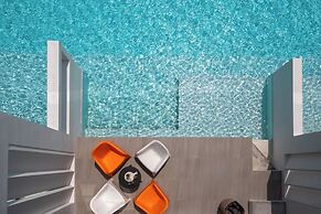 Pool Access Spacious Townhouse Kid Slide