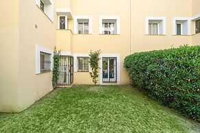 Lalq13 Stunning Frontline Golf 3 Bed Apt