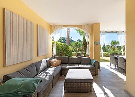 Lalq13 Stunning Frontline Golf 3 Bed Apt