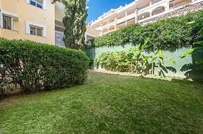 Lalq13 Stunning Frontline Golf 3 Bed Apt