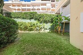 Lalq13 Stunning Frontline Golf 3 Bed Apt