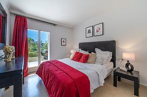 Lalq13 Stunning Frontline Golf 3 Bed Apt
