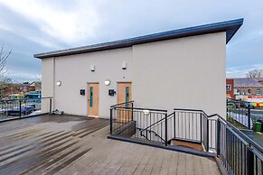 Centrally Located Flat off Formby High Street