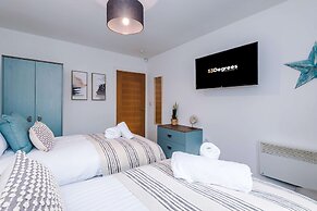 Centrally Located Flat off Formby High Street