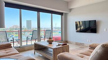Deck12 2BR Premium Pool Access Parking