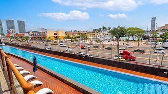 Deck12 2BR Premium Pool Access Parking