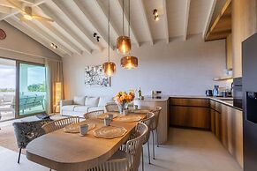 Valen 1 Oceanfront Penthouse at The Reef