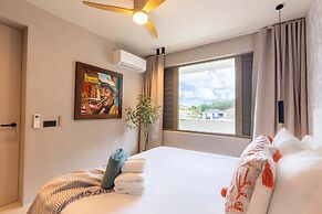 Valen 1 Oceanfront Penthouse at The Reef