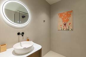 Valen 1 Oceanfront Penthouse at The Reef