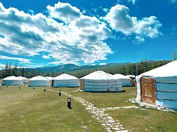 Blue Pearl Tourist Camp