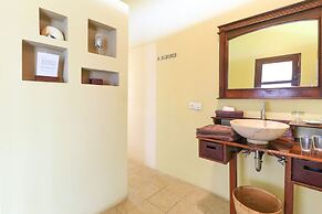 Anda Amed Resort