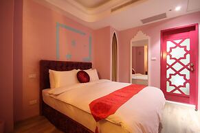 Moroccan Holiday Suite
