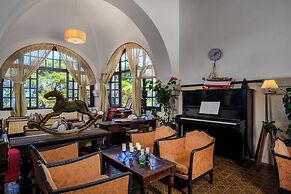 Elafos Hotel