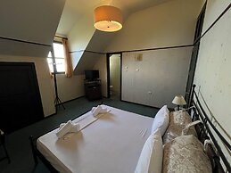 Elafos Hotel