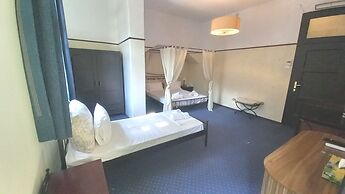 Elafos Hotel