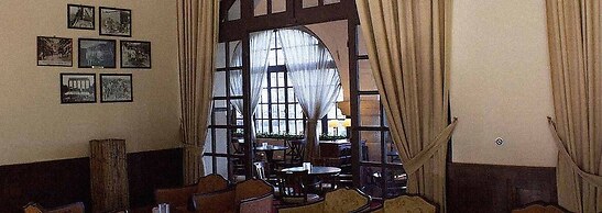 Elafos Hotel