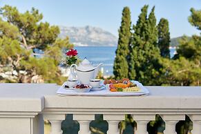 Crowne Plaza Budva by IHG