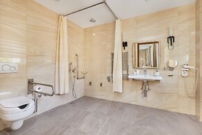 Crowne Plaza Budva by IHG