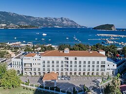 Crowne Plaza Budva by IHG