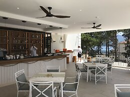 Crowne Plaza Budva by IHG
