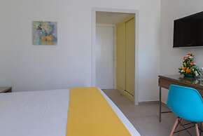 Americana Hotel