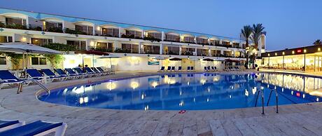 Americana Hotel