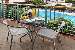 Americana Hotel