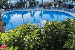 Americana Hotel