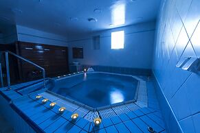Americana Hotel
