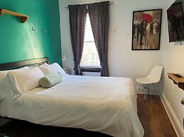 Barefoot Inn