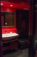 Mariaggi's Theme Suite Hotel & Spa