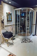 Mariaggi's Theme Suite Hotel & Spa
