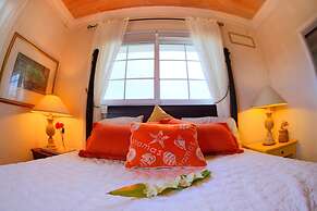 Rollezz Villas Beach Resort