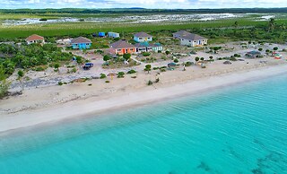 Rollezz Villas Beach Resort