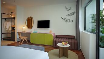 The Aviary Hotel