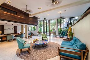 The Aviary Hotel