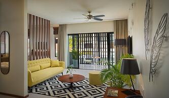 The Aviary Hotel