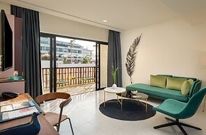 The Aviary Hotel