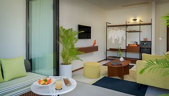 The Aviary Hotel