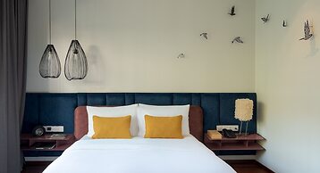 The Aviary Hotel