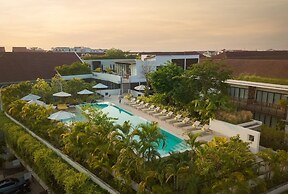 The Aviary Hotel