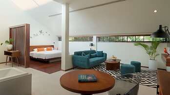 The Aviary Hotel