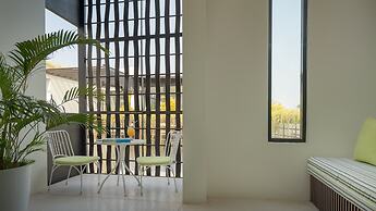 The Aviary Hotel