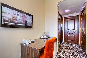 Discovery Hotel