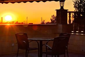 Discovery Hotel