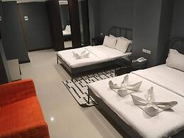 Cloud Nine Lodge