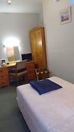 River Hotel