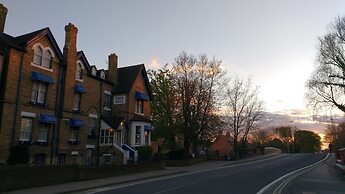 River Hotel